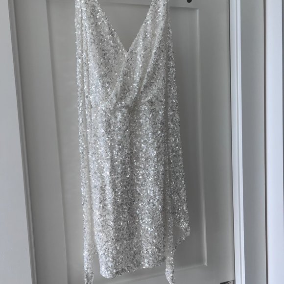 Winona Elodie Sequin Mini Dress - Picture 11 of 12